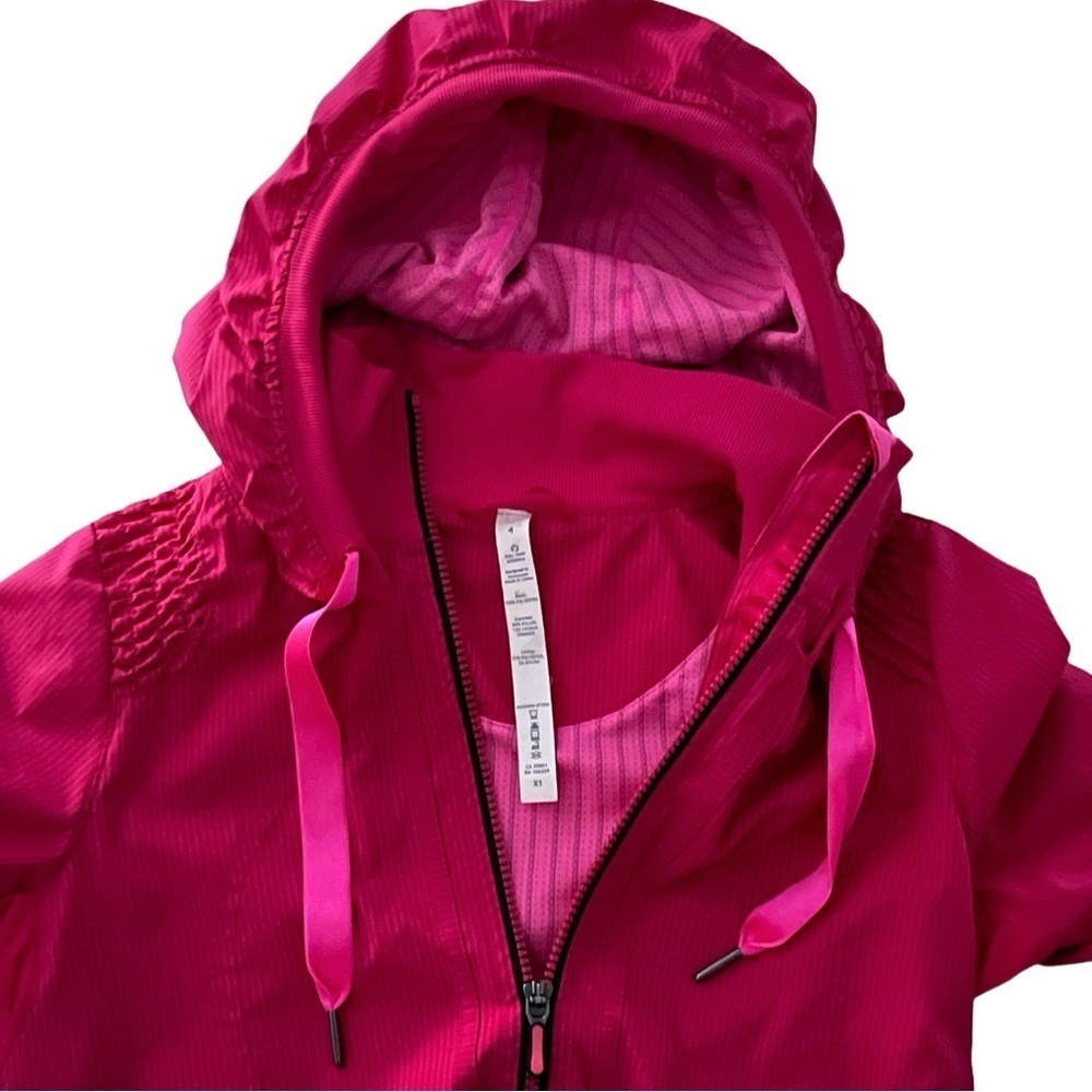 Lululemon Run Track and Field Jacket Fruity Tootie Pink Stripe Size 4 - Picture 5 of 12